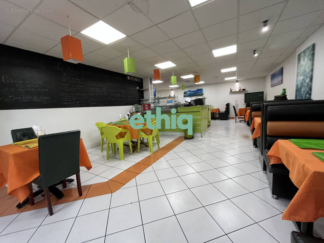 120 m² à Baie-Mahault  - photo 2