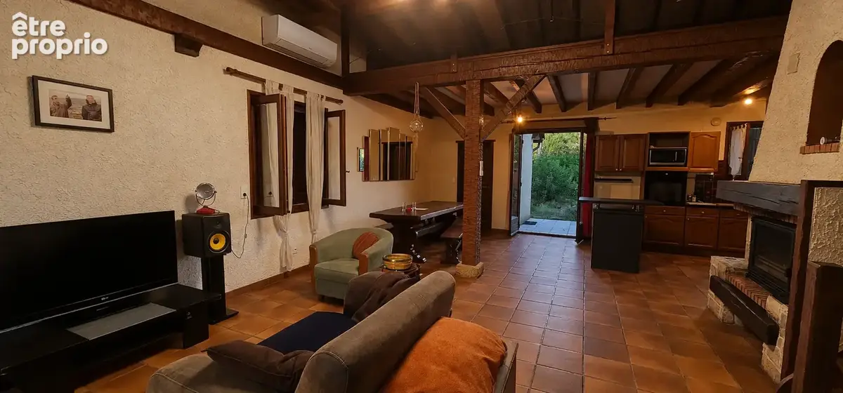 Maison 110 m2 avec terrain clos, garage et buanderie - photo 4