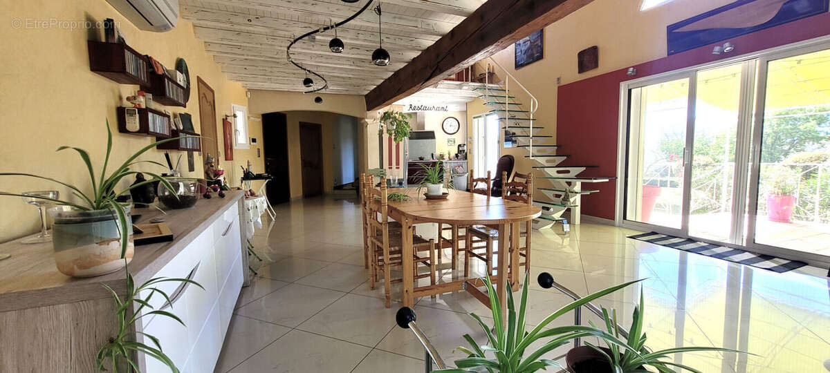A vendre proche Grignan Maison de plain pied 3 chbres terrain  1920m² - photo 3