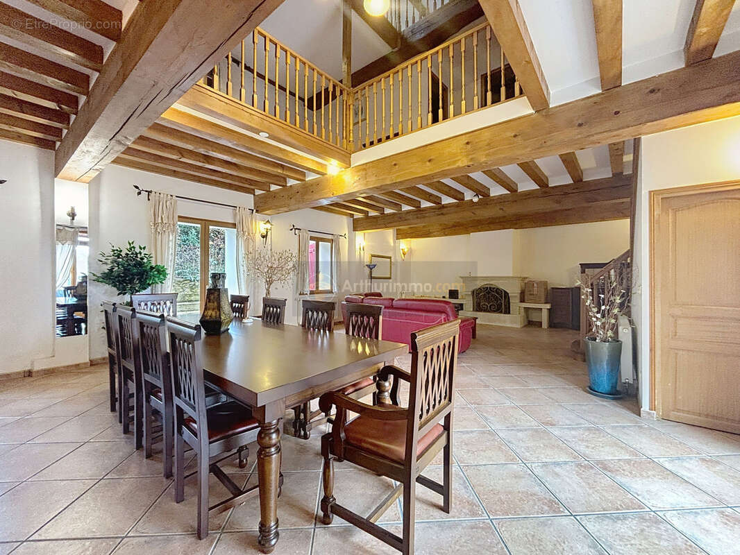 Maison à COULOMMIERS