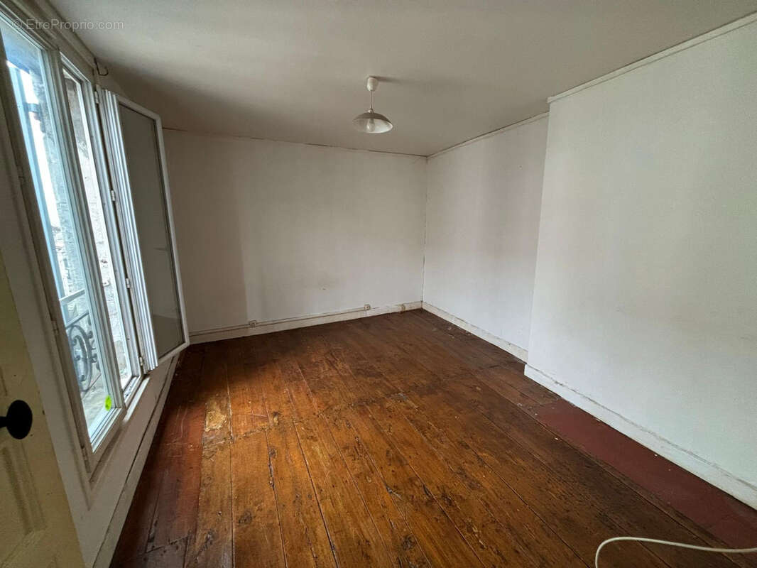 Appartement à BARBEZIEUX-SAINT-HILAIRE