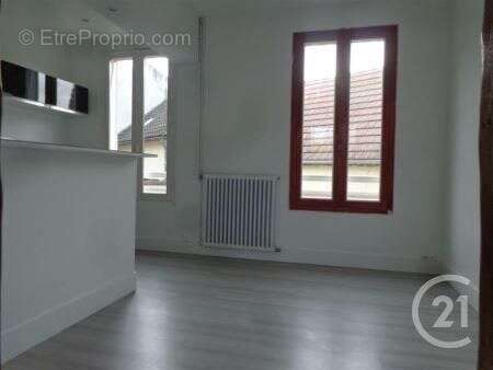 Maison à PONT-SUR-YONNE