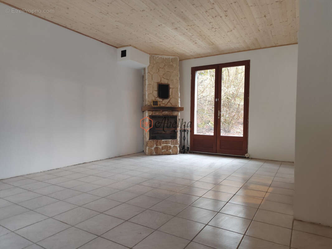 Maison à LA CHAPELLE-EN-VALGAUDEMAR