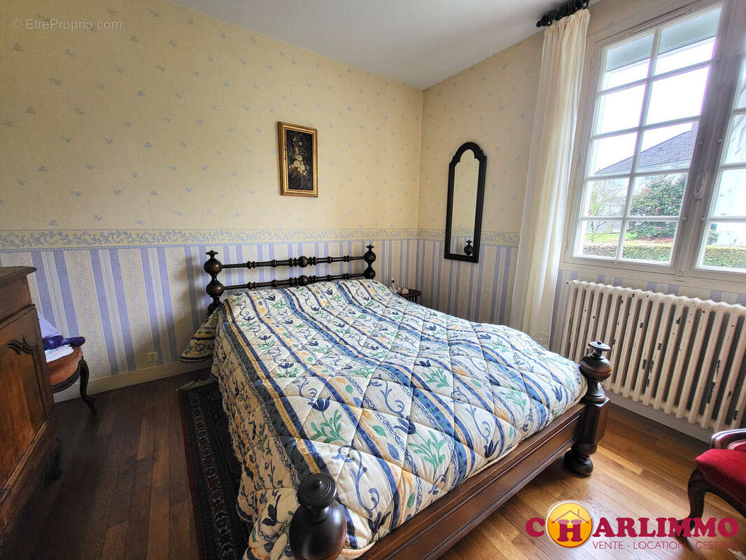 Maison à SAINT-JUNIEN