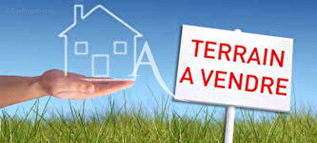 Terrain à BUSSAC-SUR-CHARENTE