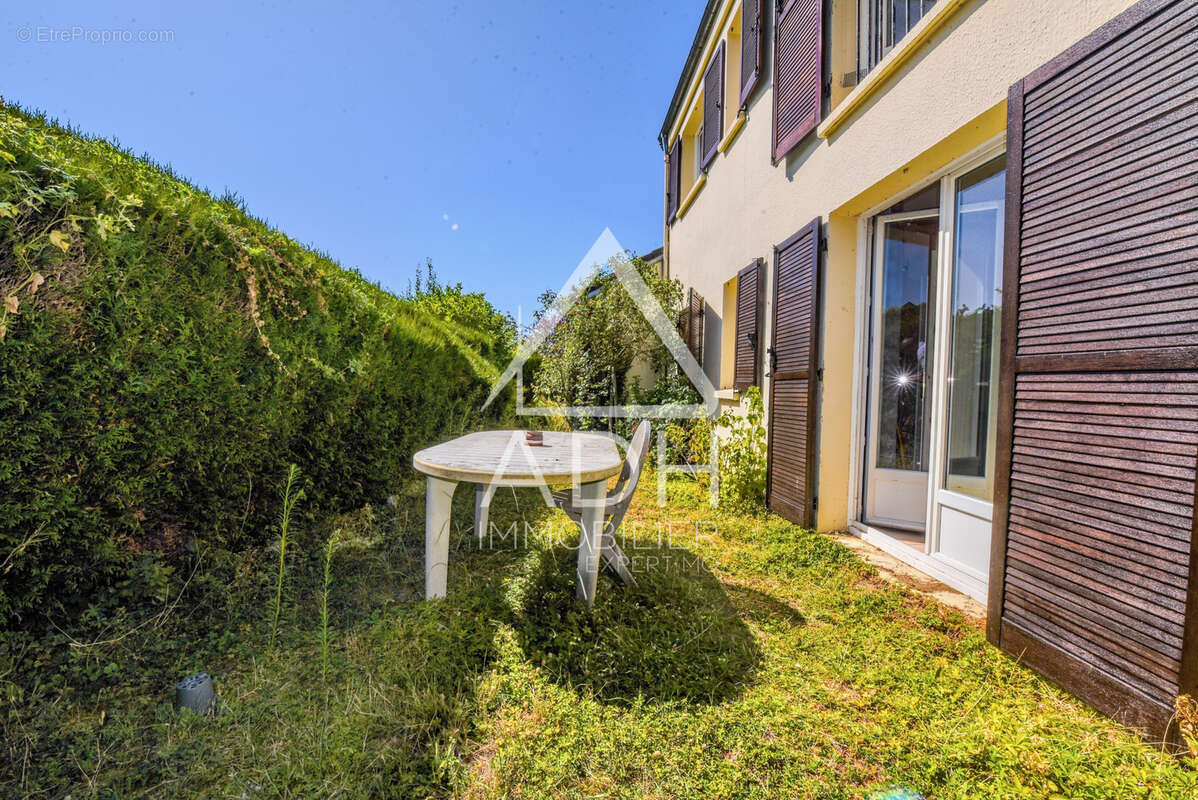 A VENDRE A JOUARS PONTCHARTRAIN Maison 6 pièces / 4 chambres - 116,60m2 - photo 13