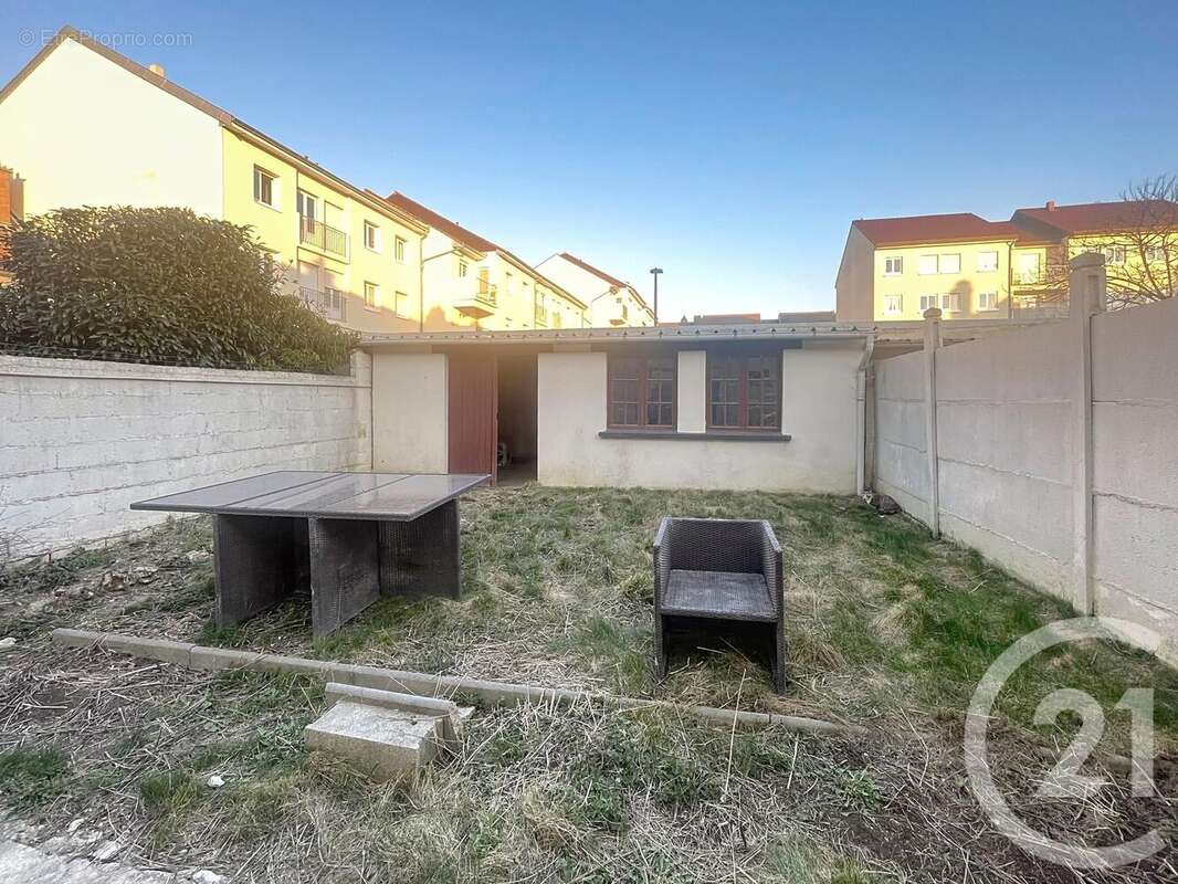 Maison à CHAMPILLON