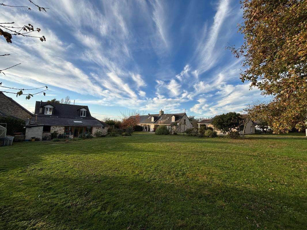 Maison à SAINT-AUBIN-DES-CHATEAUX