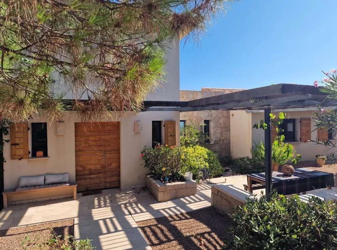 Maison à PORTO-VECCHIO