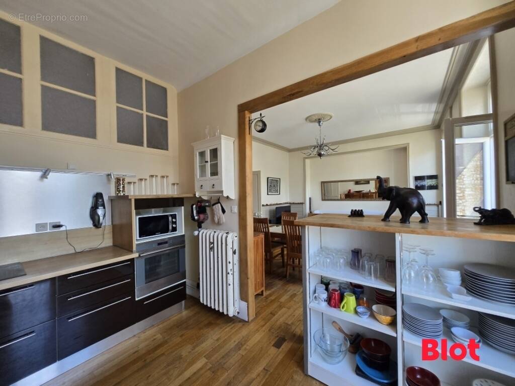 Appartement à FOUGERES