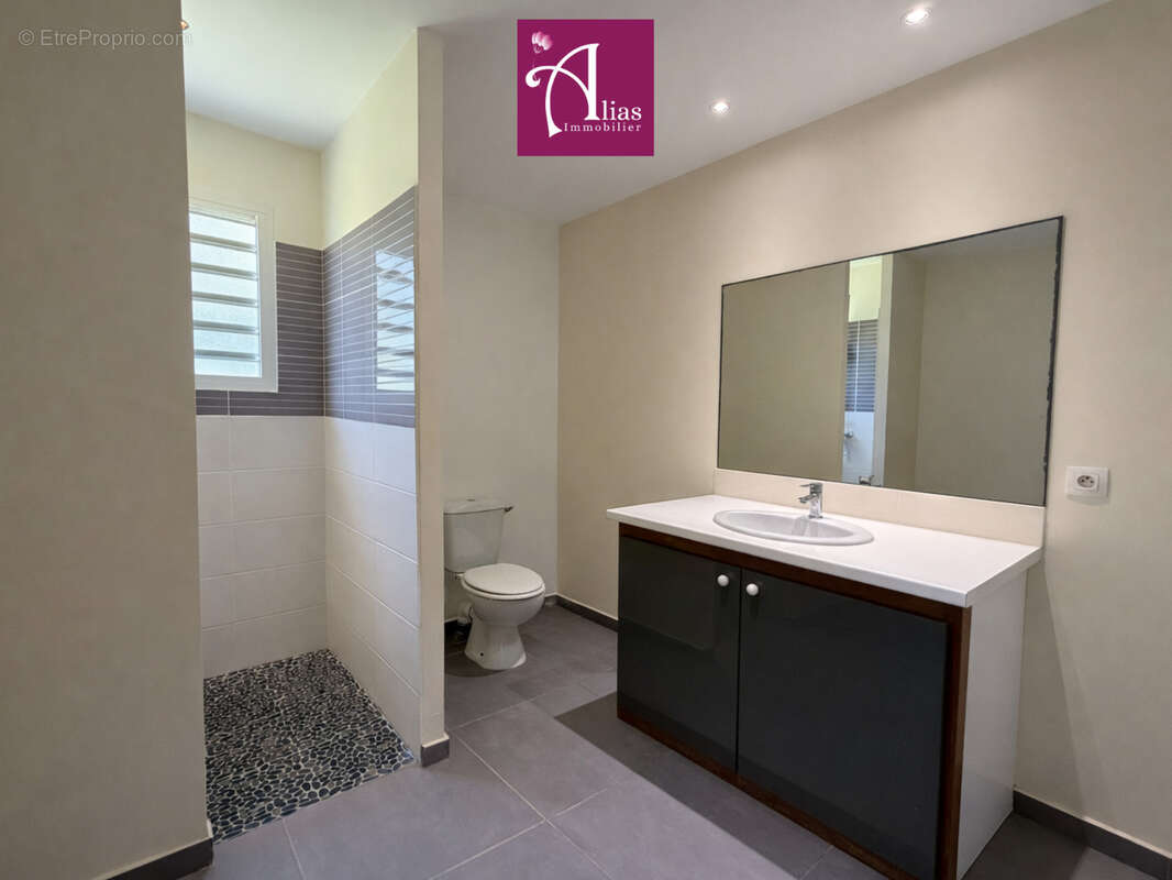 Maison à PETIT-BOURG