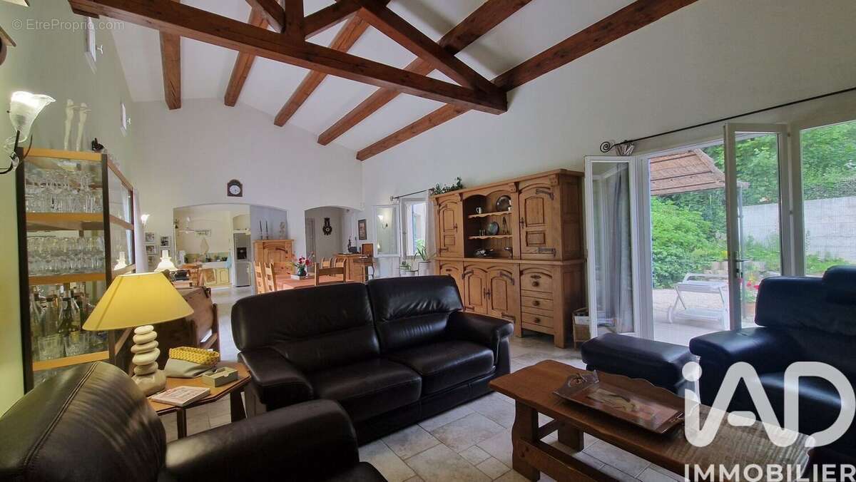 Photo 3 - Maison à ALLEMAGNE-EN-PROVENCE