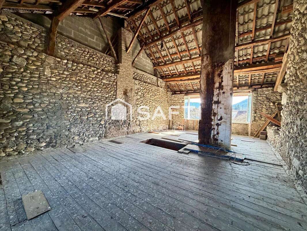 Photo 8 - Maison à BEAUCROISSANT