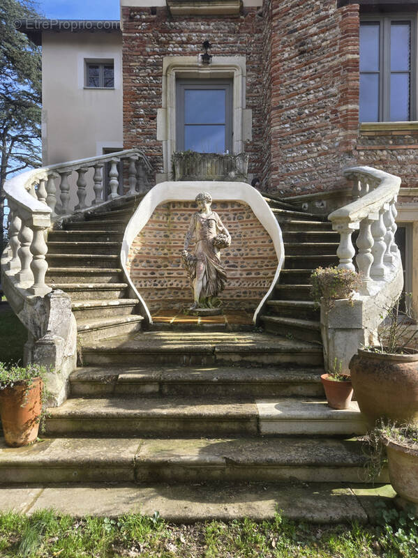 Maison à LISLE-SUR-TARN