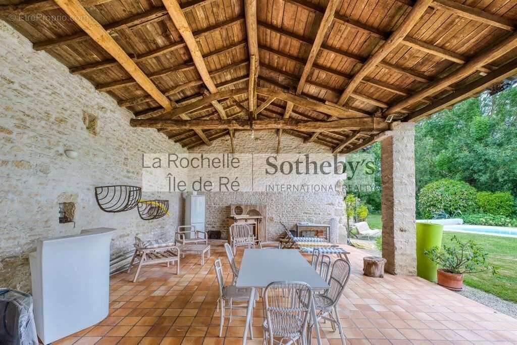 Maison à AIGREFEUILLE-D'AUNIS