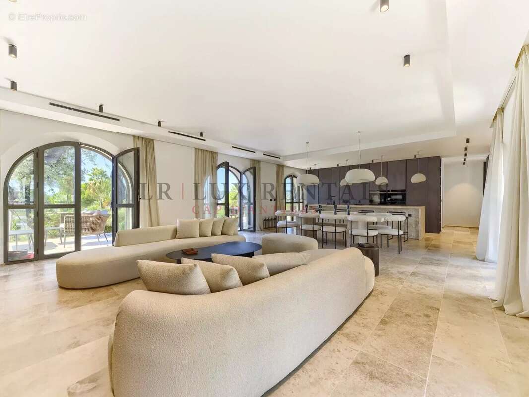 Maison à ANTIBES