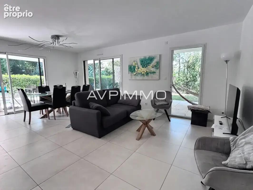 Appartement T3 avec jardin et terrasse à vendre à Saint-Cyr-sur-Mer - photo 4