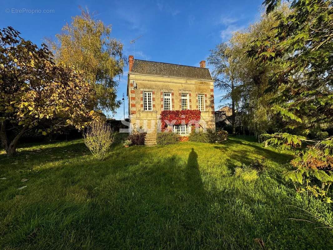 Maison à AVALLON