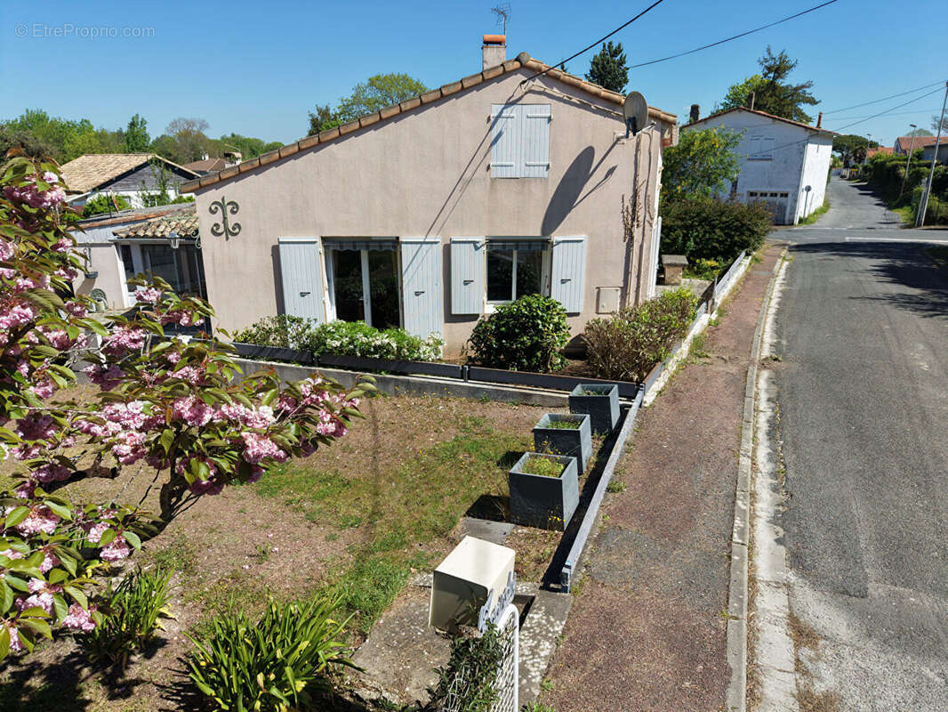 Maison à MESCHERS-SUR-GIRONDE