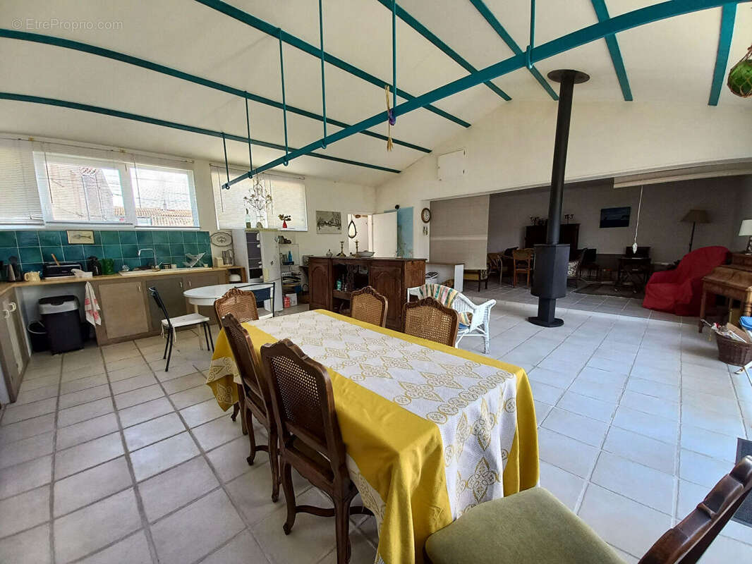 Maison 3 pièces + STUDIO Saint Georges d Oleron 144 m² hab. - photo 10