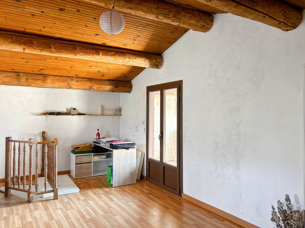 Maison à CABRIERES-D'AVIGNON