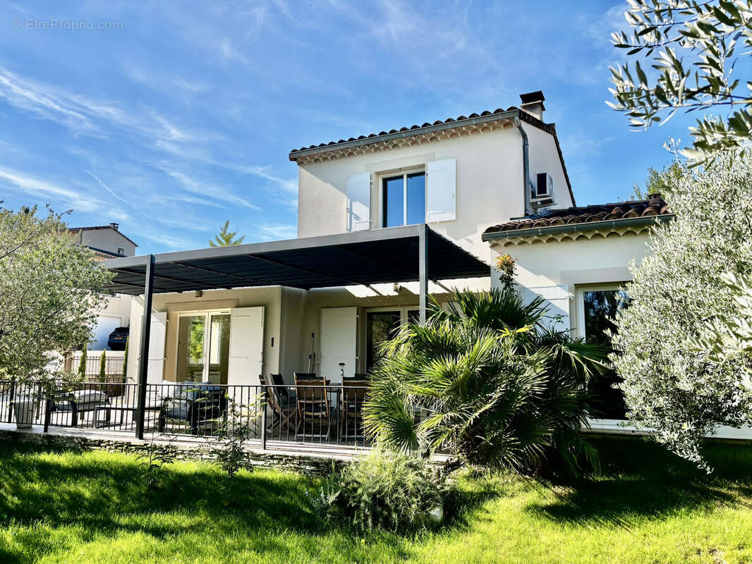 Maison à MALAUCENE