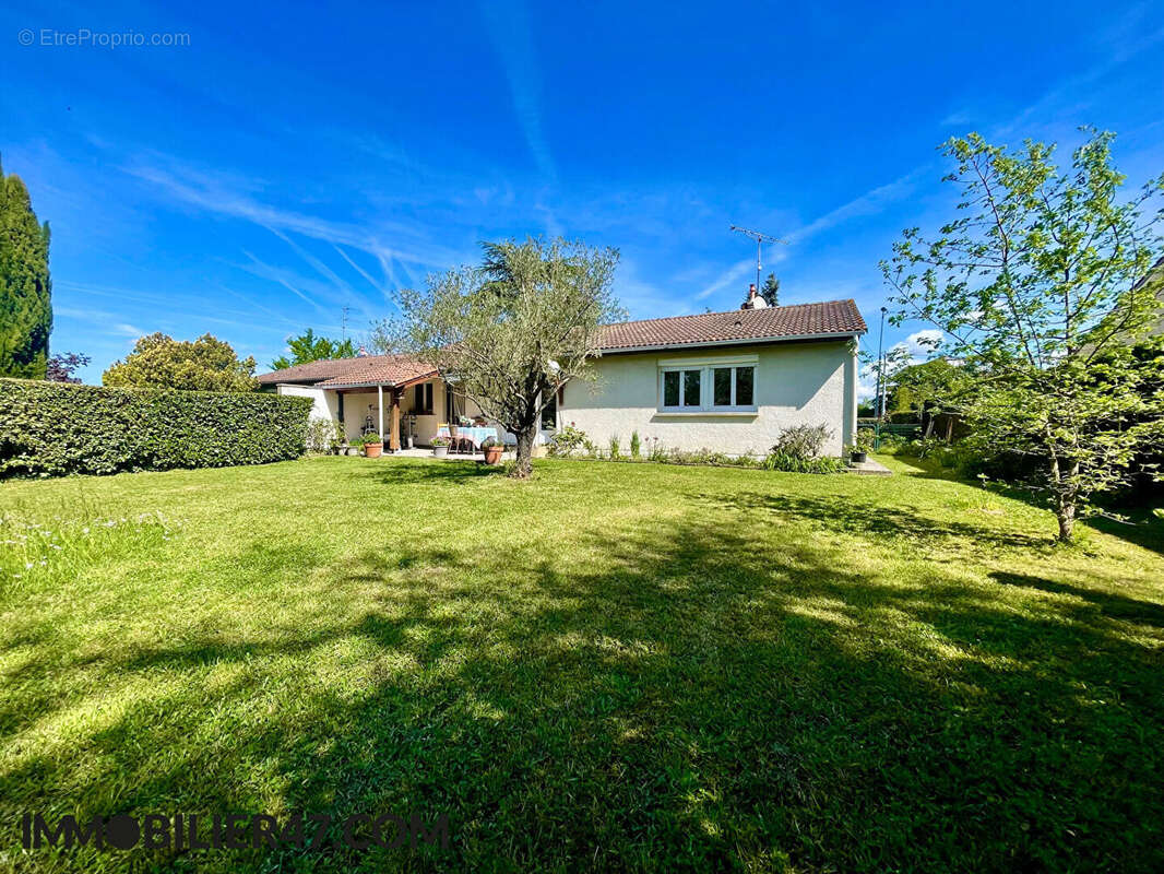 Maison à SAINTE-LIVRADE-SUR-LOT