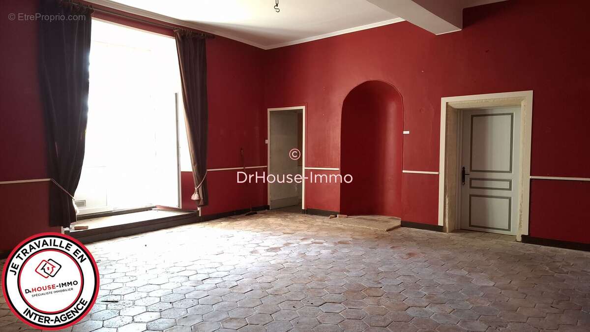 Maison 442 m² à Saint-Claud  - photo 4