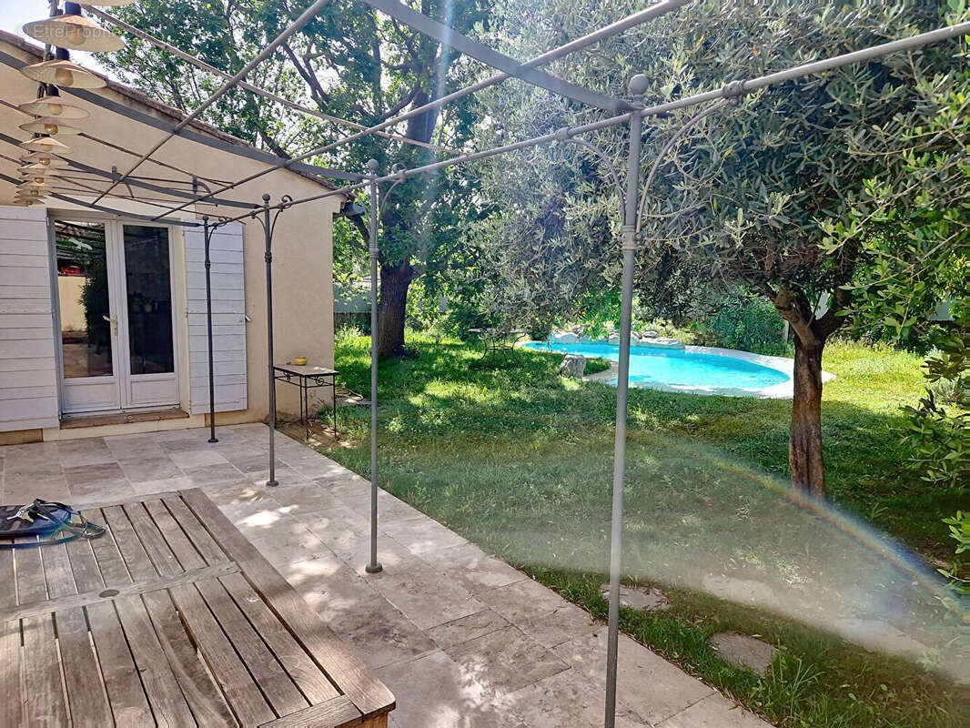 Maison à VILLENEUVE-LES-AVIGNON