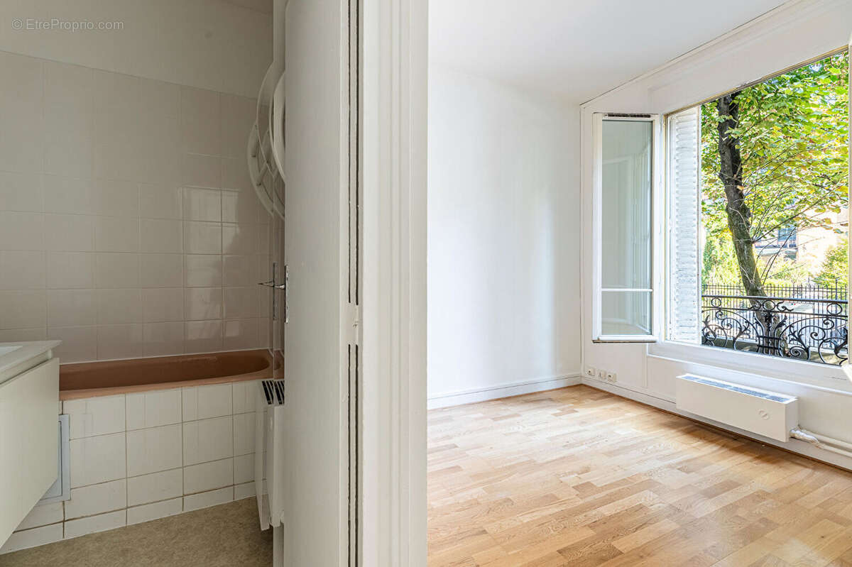 Appartement à PARIS-15E