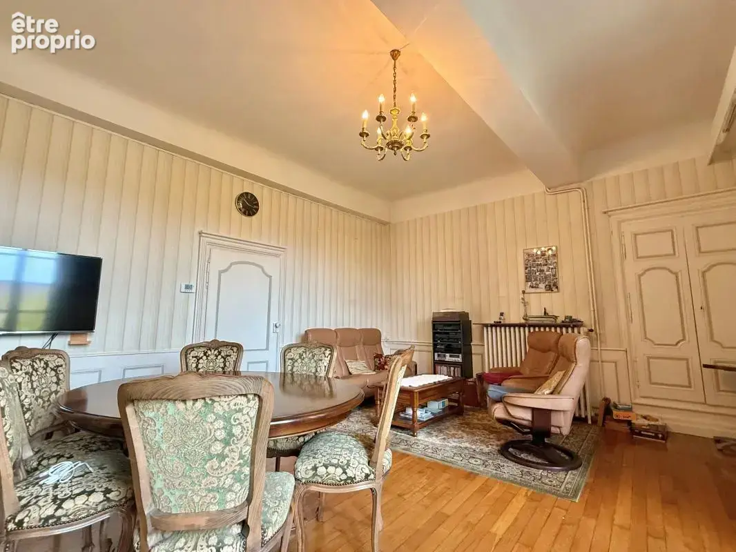 Saint-jean-de-losne – maison de caractère de 284 m² – terrain de 1 224 m² – dépendances et fort potentiel - photo 7
