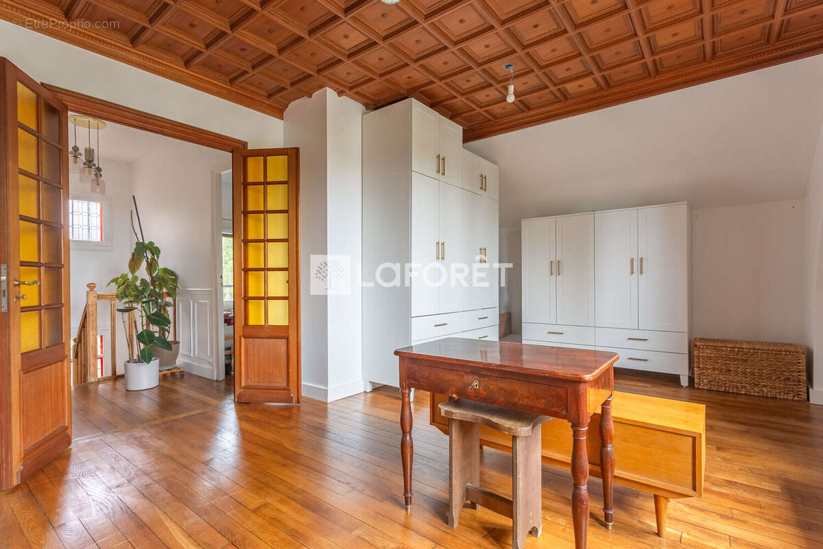 Maison à VIRY-CHATILLON