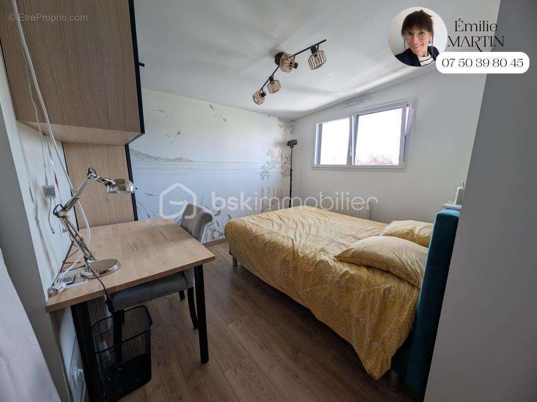 Aux portes de Rennes, à seulement 5 minutes du centre de Cesson-Sévigné, laissez-vous séduire par cette magnifique maison contem - photo 22