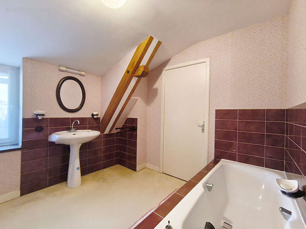 Maison à DOMPIERRE-SUR-CHARENTE