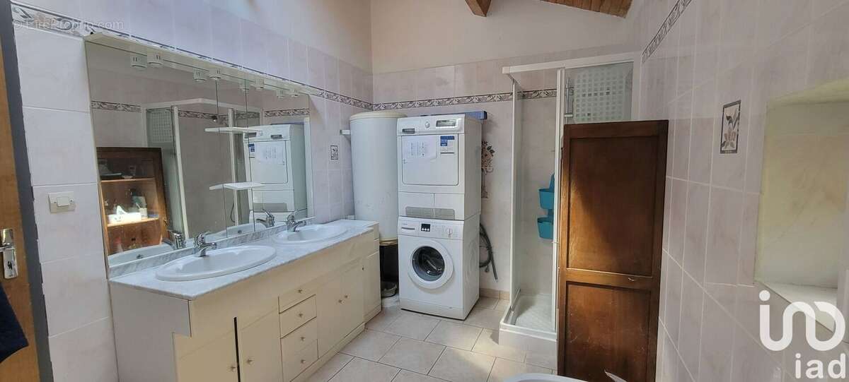 Maison 230 m² à Mayres  - photo 9