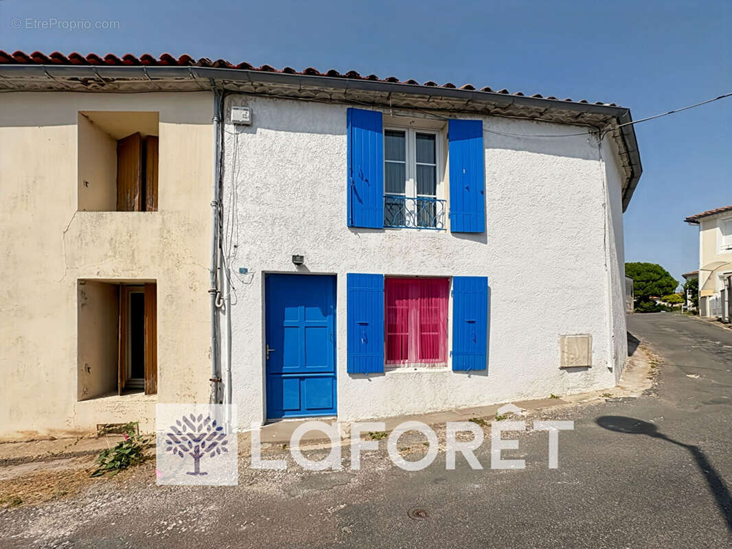 Maison à MORTAGNE-SUR-GIRONDE