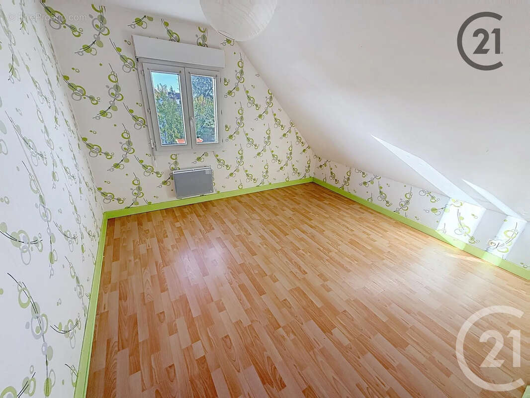 Maison à CHEMILLY-SUR-YONNE