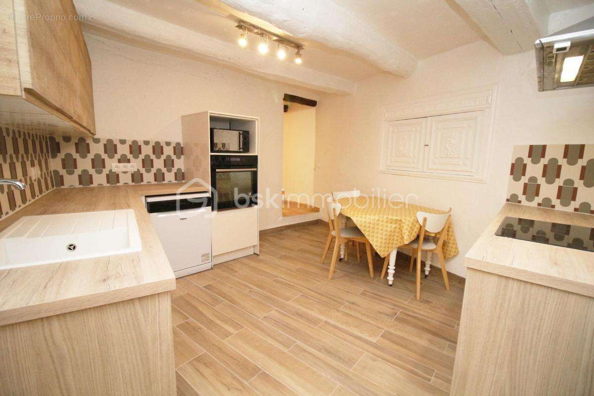Appartement à GILETTE