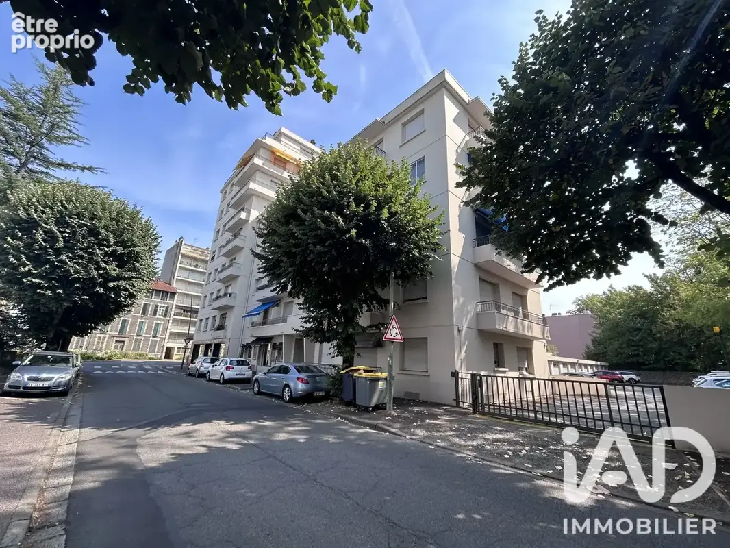Photo 1 - Parking à PAU