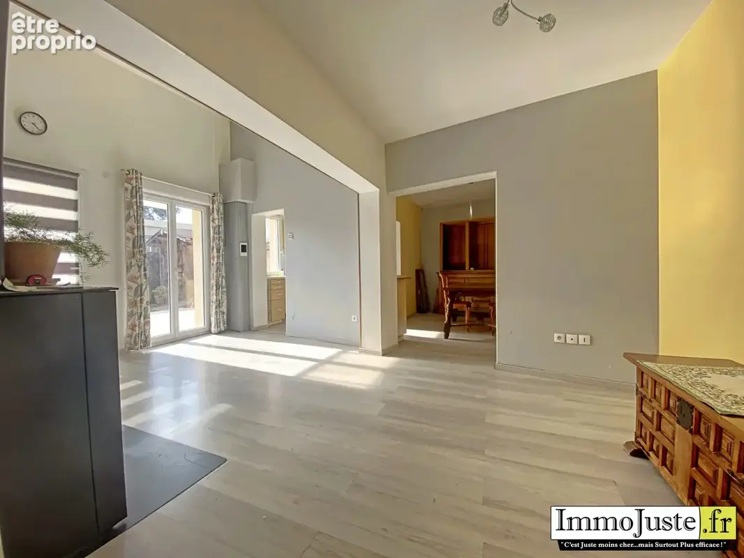 Maison 5 pièces 91 m² à vendre à Les Essarts-Le-Roi (78690) - photo 6