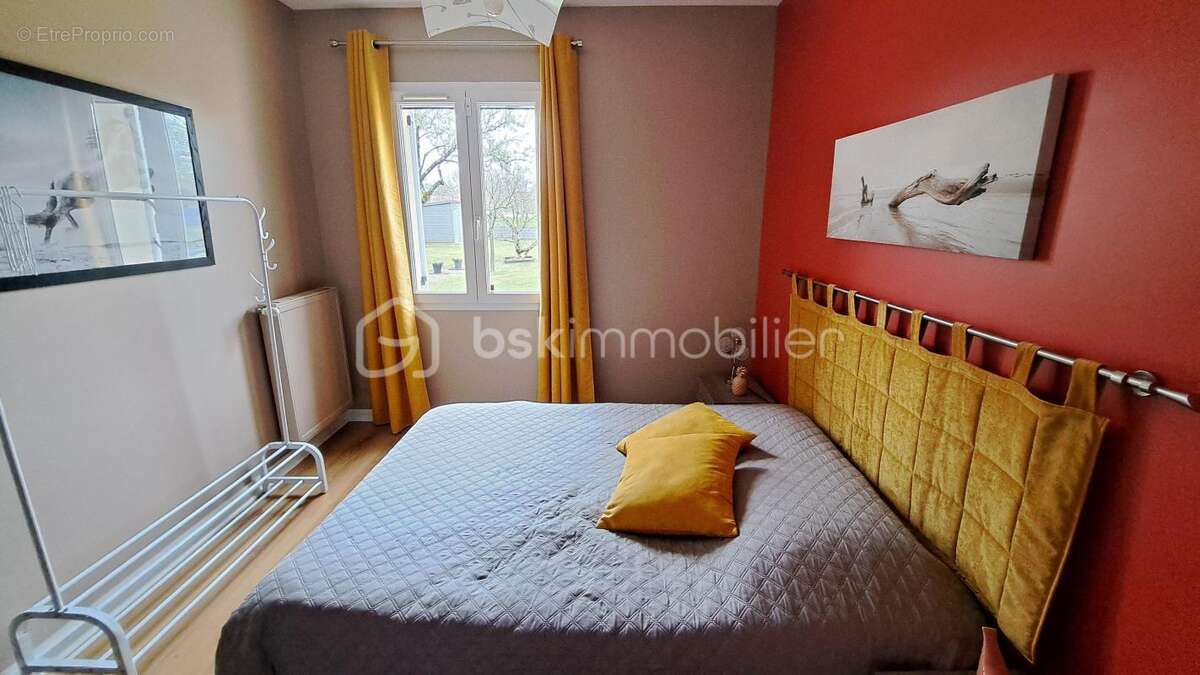 Maison à SAINT-ASTIER