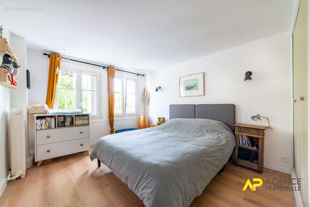 Appartement à COLOMBES