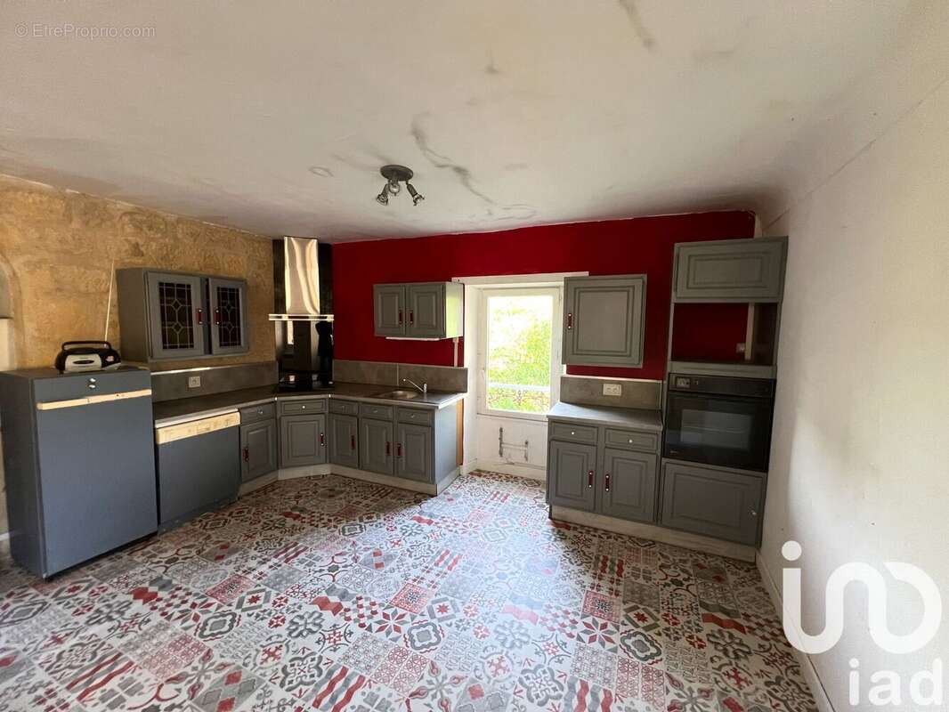 Maison 143 m² à Couze-Et-Saint-Front  - photo 6