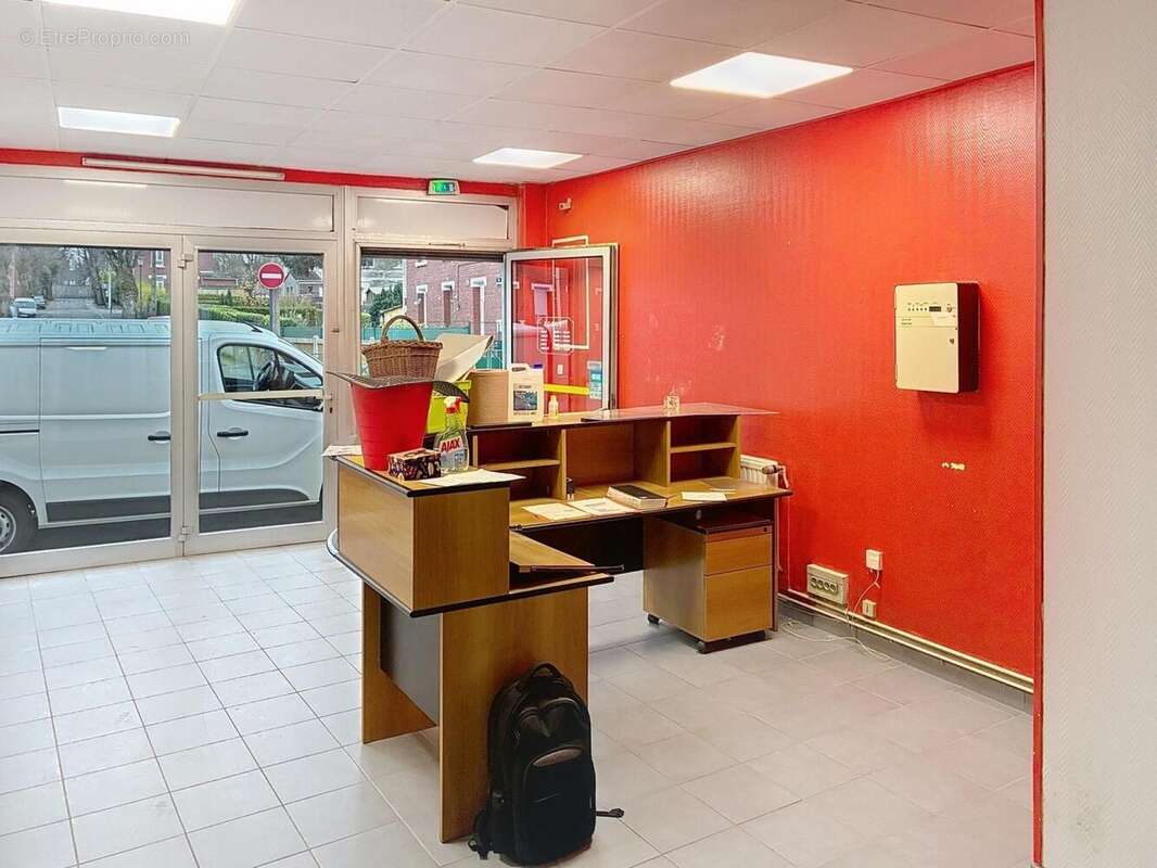 Photo 3 - Commerce à LENS