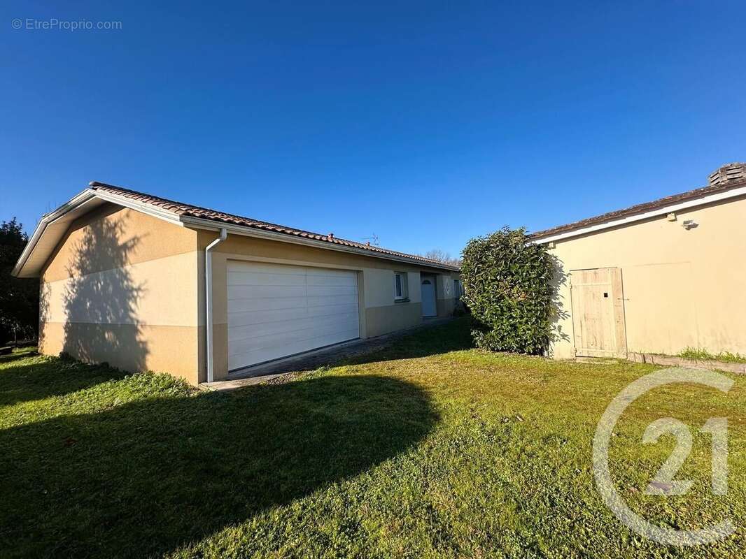 Maison à SAINT-ANDRE-DE-CUBZAC