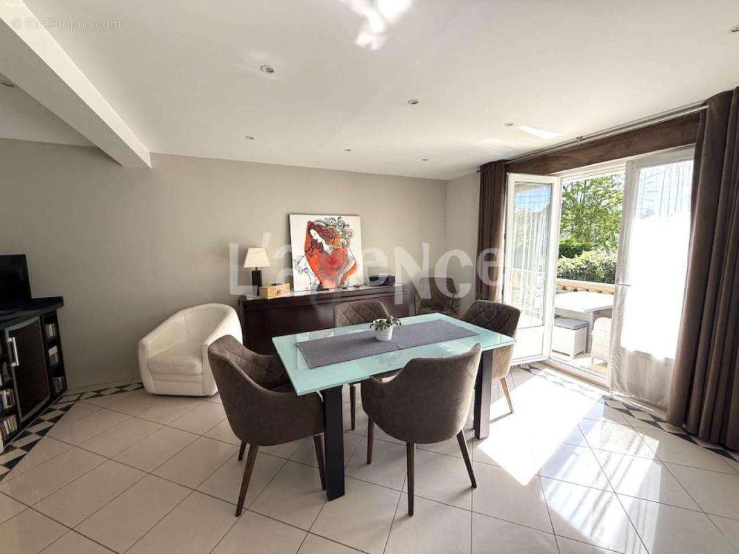 Maison à CLAYE-SOUILLY