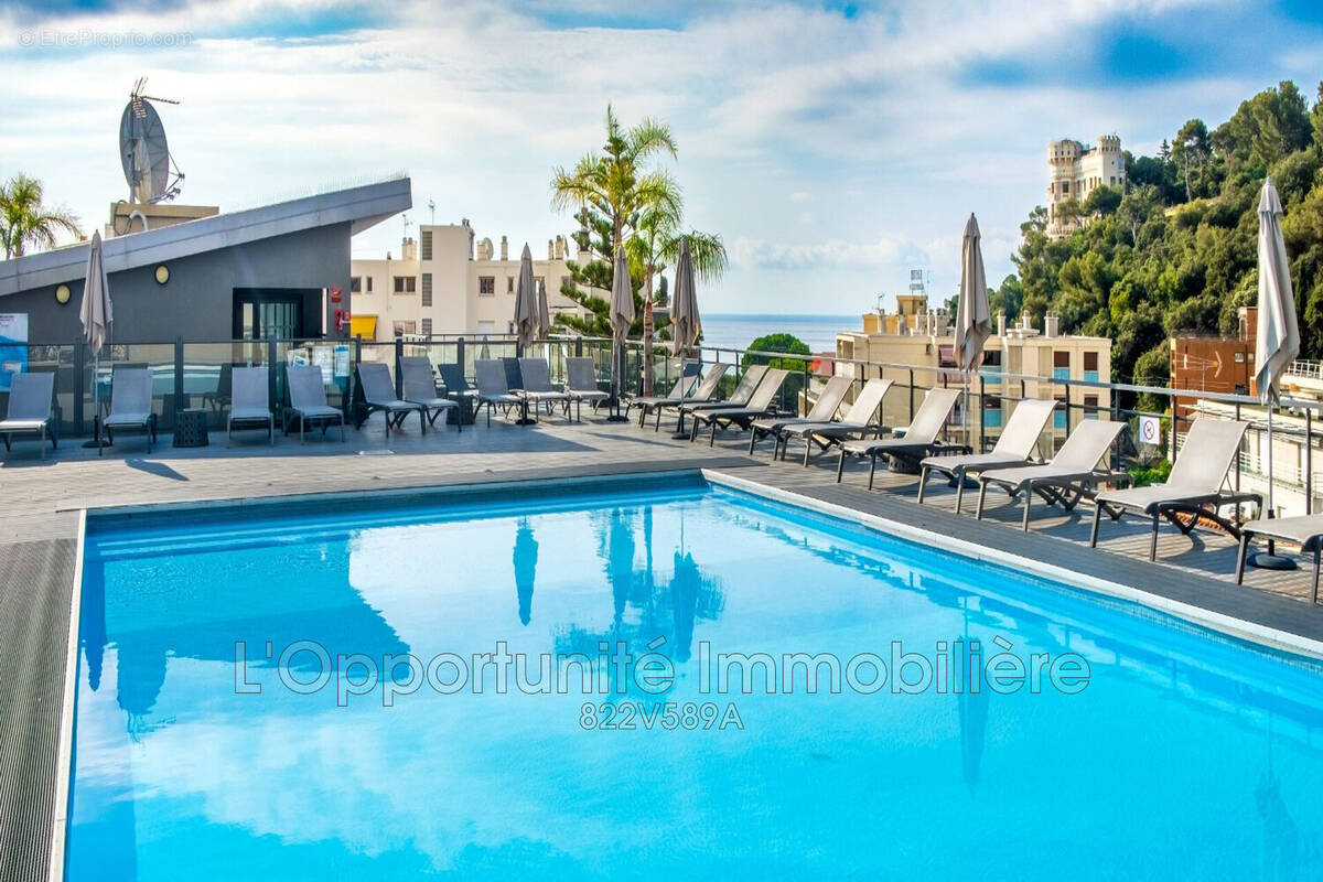 Appartement à ROQUEBRUNE-CAP-MARTIN