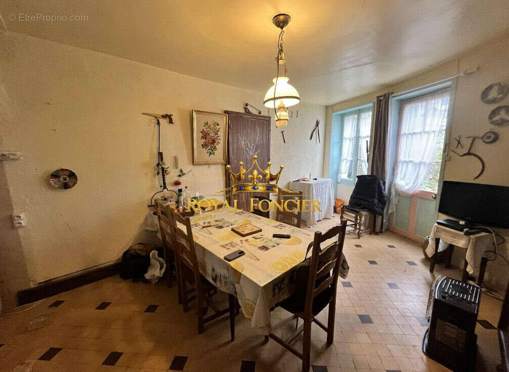 Maison 84 m² à Yzeures-Sur-Creuse  - photo 4