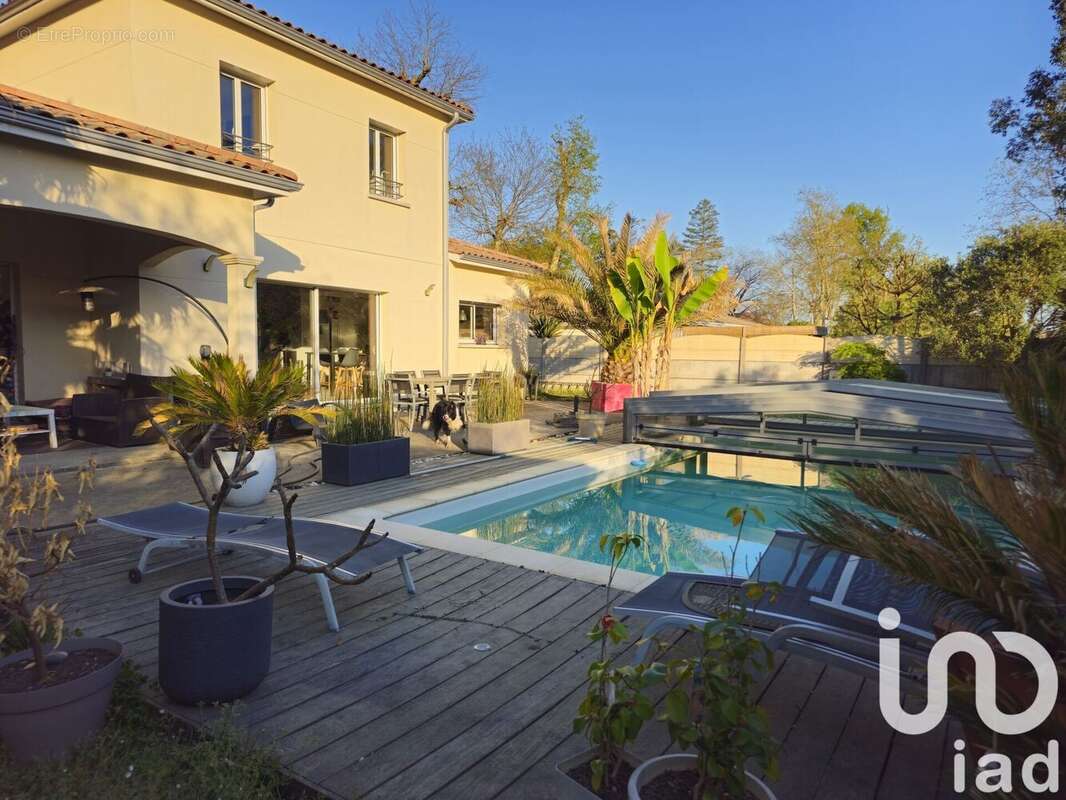 Maison 176 m² à Pessac  - photo 7