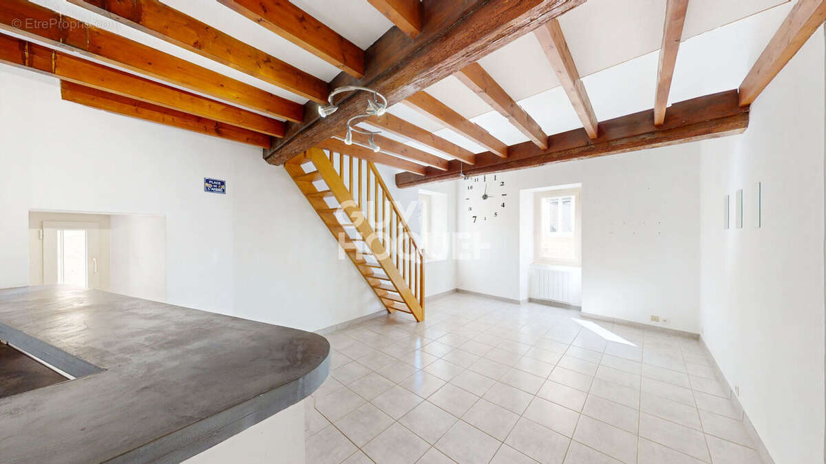 Appartement à ETOILE-SUR-RHONE